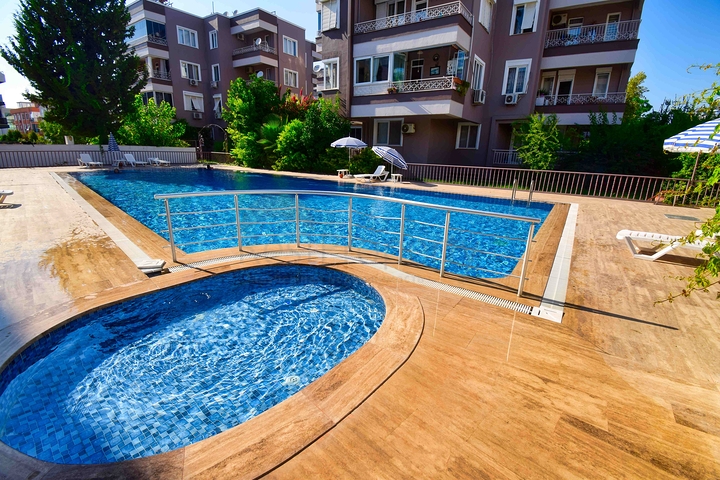 A 4+1 apartment in the Lara Antalya neighborhood A 4+1 apartment in the Lara Antalya neighborhood