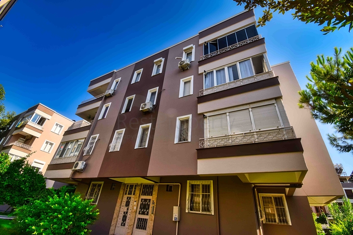 A 4+1 apartment in the Lara Antalya neighborhood A 4+1 apartment in the Lara Antalya neighborhood