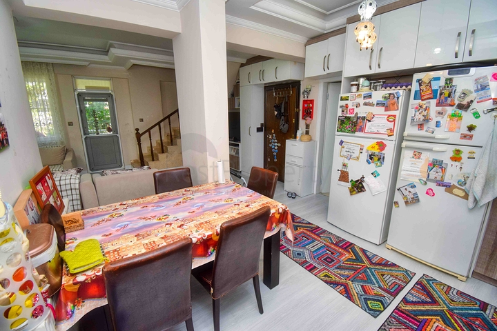 A 4+1 apartment in the Lara Antalya neighborhood A 4+1 apartment in the Lara Antalya neighborhood