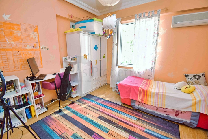 A 4+1 apartment in the Lara Antalya neighborhood A 4+1 apartment in the Lara Antalya neighborhood