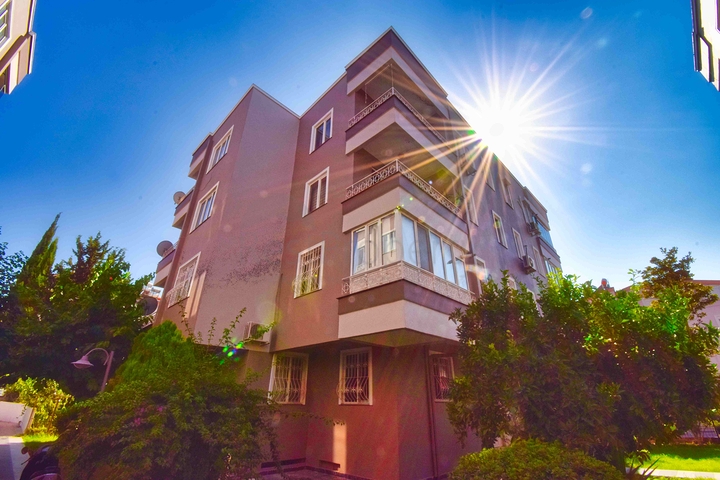 A 4+1 apartment in the Lara Antalya neighborhood A 4+1 apartment in the Lara Antalya neighborhood