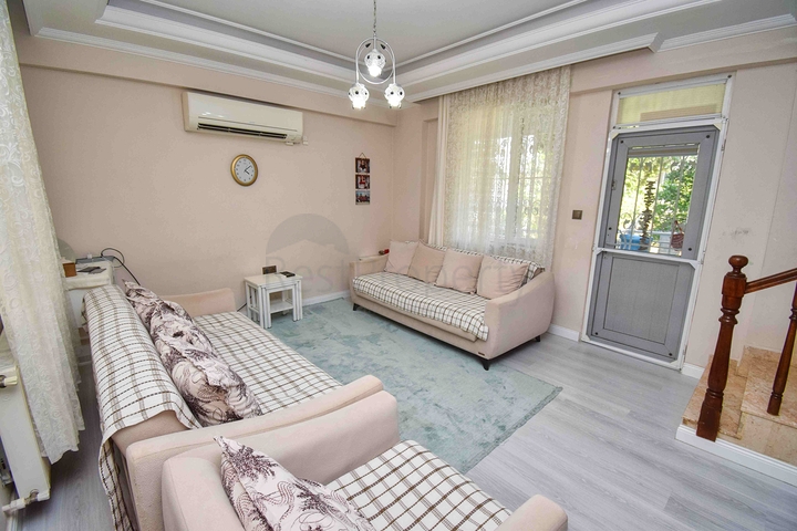 A 4+1 apartment in the Lara Antalya neighborhood A 4+1 apartment in the Lara Antalya neighborhood