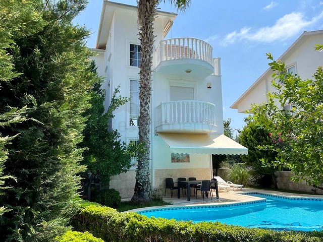 3+1 villa of 320 m2 in Belek area
