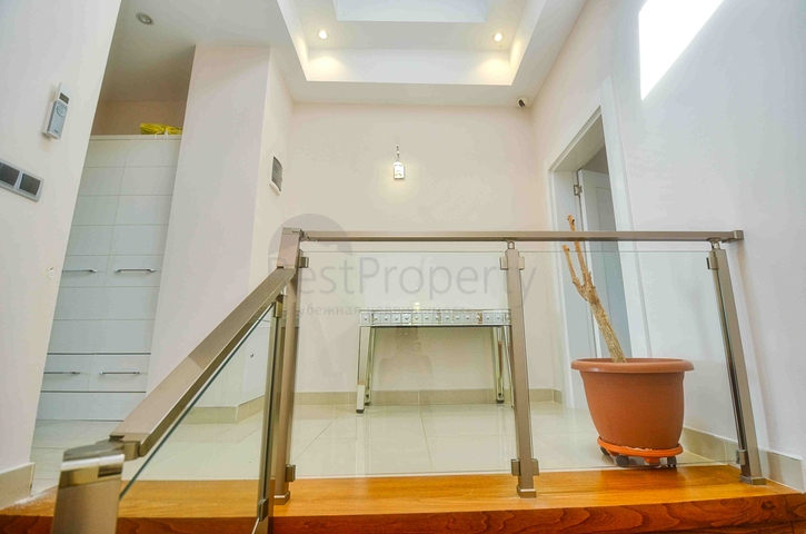 A 5+1 apartment in the Lara Antalya neighborhood 