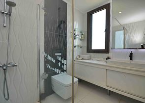 A 5+1 apartment in the Lara Antalya neighborhood 