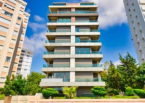 A 5+1 apartment in the Lara Antalya neighborhood 