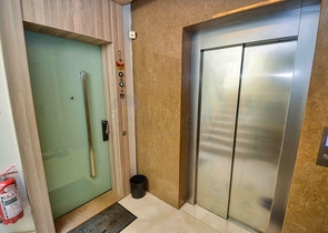 A 5+1 apartment in the Lara Antalya neighborhood 