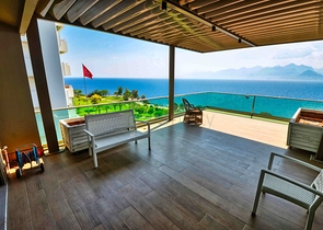 A 5+1 apartment in the Lara Antalya neighborhood 