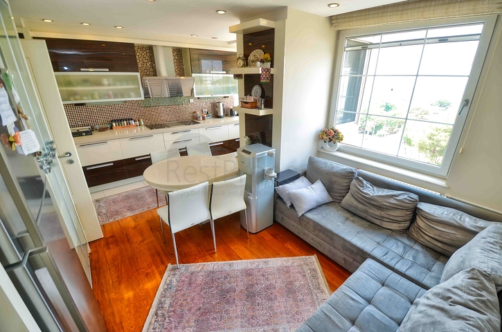 A 4+1 apartment in the Bakhchelievler - Antalya neighborhood 