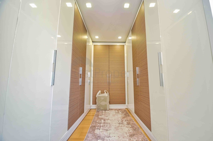 A 4+1 apartment in the Bakhchelievler - Antalya neighborhood 