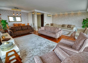 A 4+1 apartment in the Bakhchelievler - Antalya neighborhood 