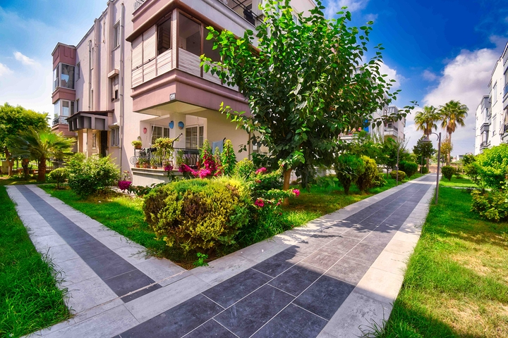 A 3+1 apartment in the Lara Antalya neighborhood 