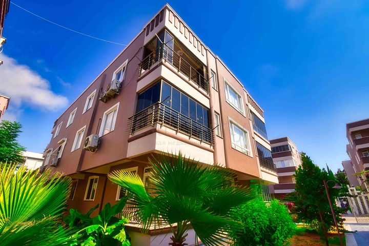 A 3+1 apartment in the Lara Antalya neighborhood 