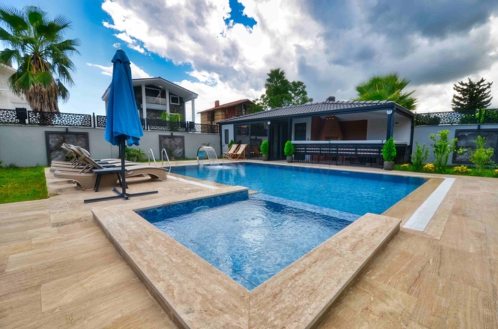 Spacious 4+1 villa in Kemer - Antalya area 