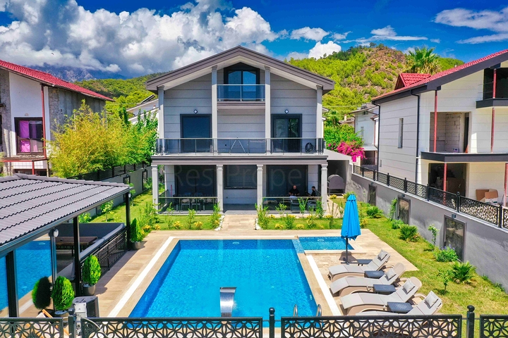 Spacious 4+1 villa in Kemer - Antalya area 