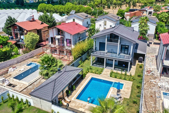 Spacious 4+1 villa in Kemer - Antalya area 