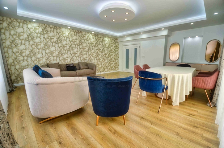 Spacious 4+1 apartment in Uncali - Antalya neighborhood 