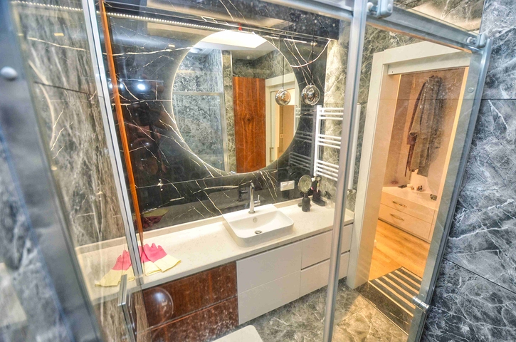 Spacious 4+1 apartment in Uncali - Antalya neighborhood 