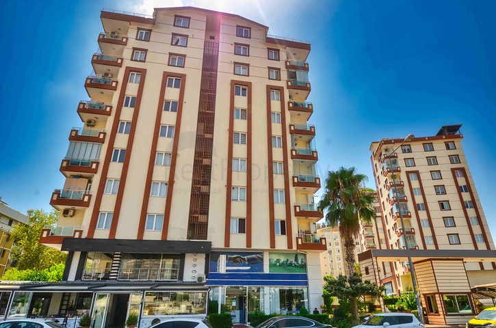 Spacious 4+1 apartment in Uncali - Antalya neighborhood 