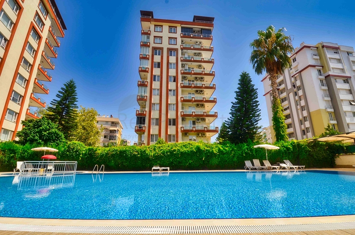 Spacious 4+1 apartment in Uncali - Antalya neighborhood 