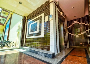 Spacious 4+1 apartment in Uncali - Antalya neighborhood 