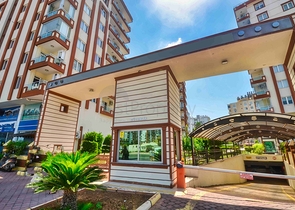 Spacious 4+1 apartment in Uncali - Antalya neighborhood 