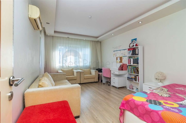 3+1 apartment in the neighborhood of Pynarbashi - Antalya 