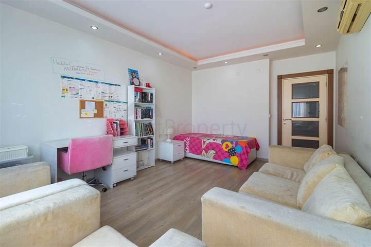 3+1 apartment in the neighborhood of Pynarbashi - Antalya 