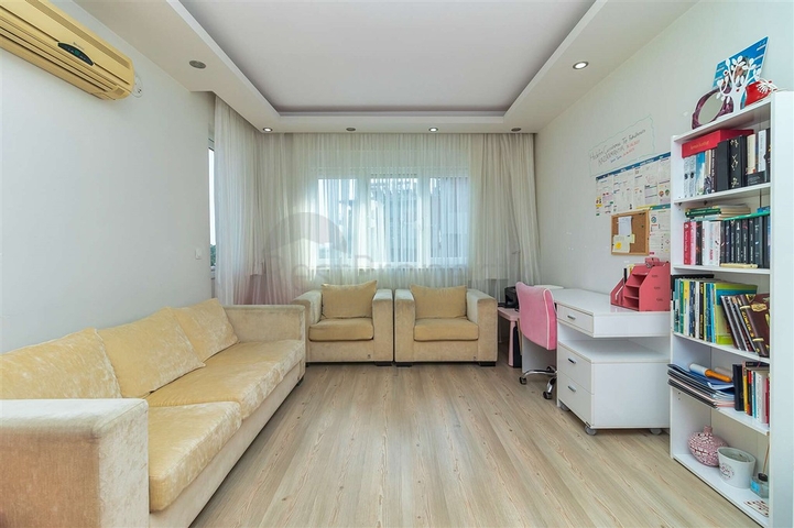 3+1 apartment in the neighborhood of Pynarbashi - Antalya 