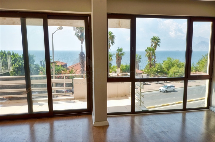 3+1 apartment in Antalya city center 