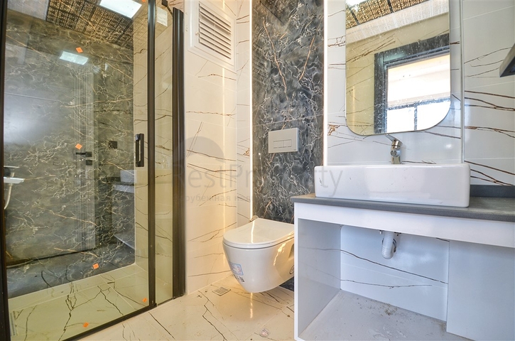 6+1 apartments in Antalya city center 