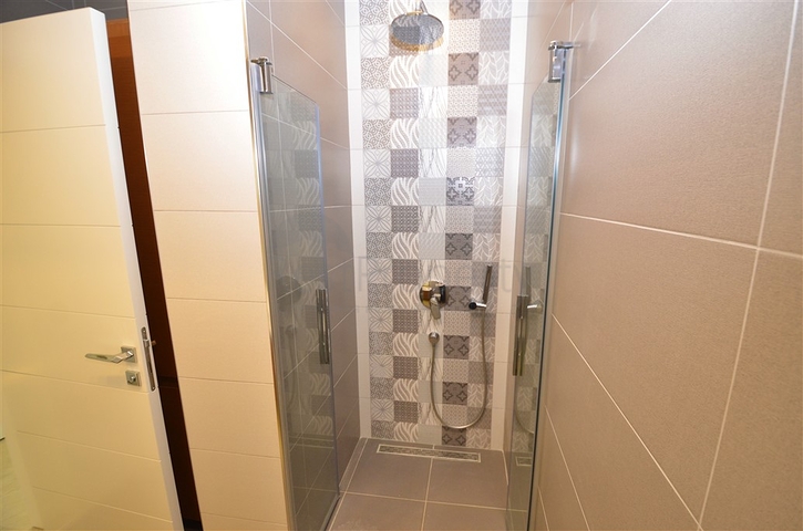 A 4+1 apartment in the Uncali - Antalya neighborhood 