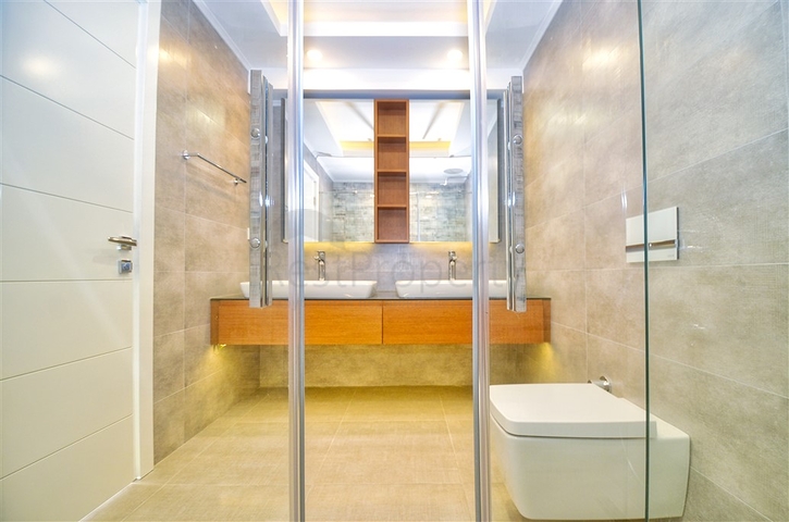 A 4+1 apartment in the Uncali - Antalya neighborhood 