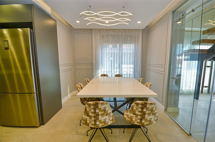 A 4+1 apartment in the Uncali - Antalya neighborhood 