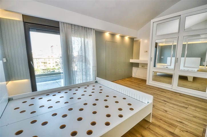 A 4+1 apartment in the Uncali - Antalya neighborhood 