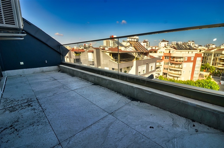 A 4+1 apartment in the Uncali - Antalya neighborhood 