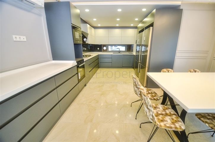A 4+1 apartment in the Uncali - Antalya neighborhood 