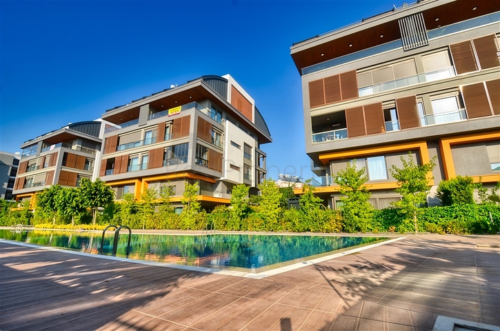 A 4+1 apartment in the Uncali - Antalya neighborhood 