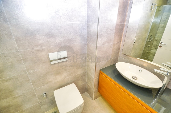 A 4+1 apartment in the Uncali - Antalya neighborhood 