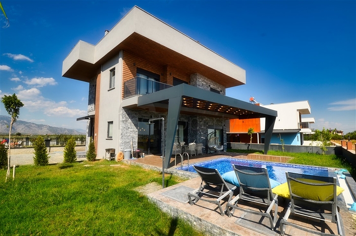 3+1 villa in Doschemealti - Antalya area 