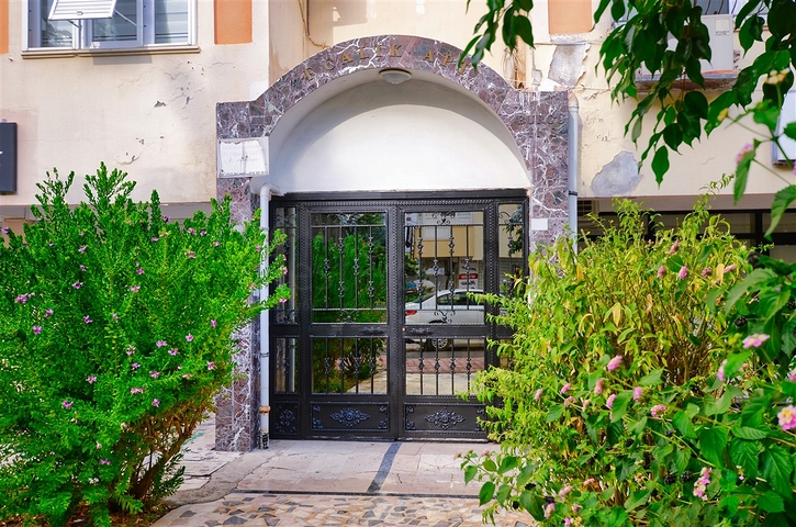 4+1 duplex apartment in Antalya city center