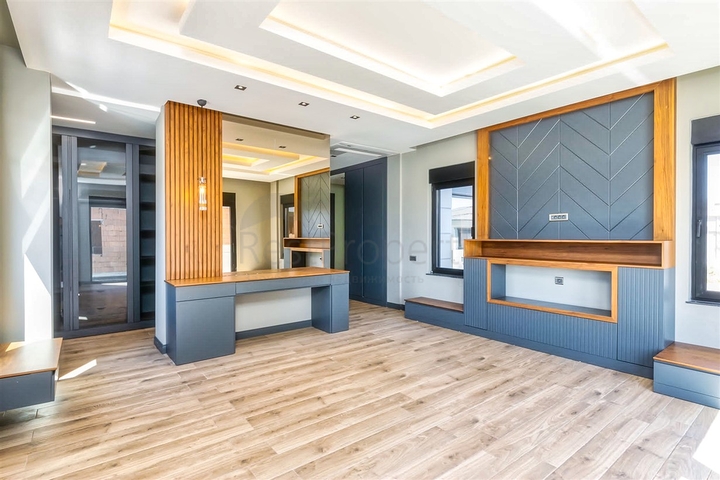 6+1 villa in Doshemealti - Antalya area 