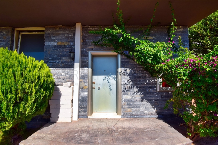 4+1 villas in the Guzeloba - Antalya neighborhood