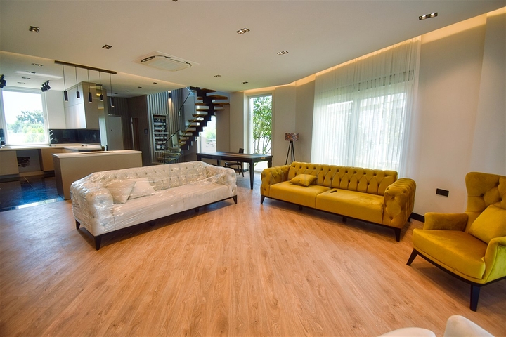 4+1 villas in the Guzeloba - Antalya neighborhood