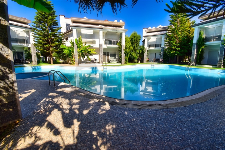 4+1 villas in the Guzeloba - Antalya neighborhood
