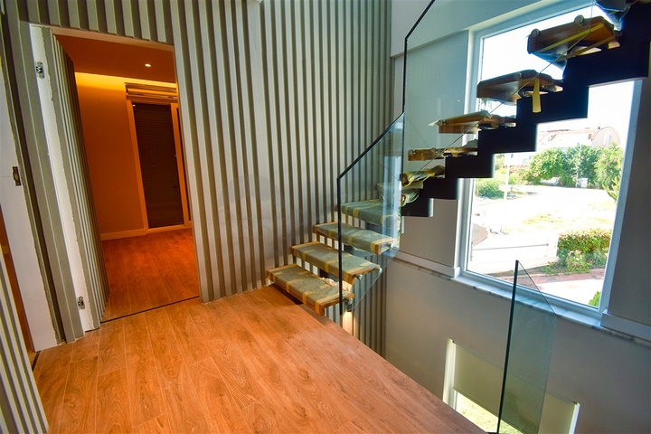 4+1 villas in the Guzeloba - Antalya neighborhood