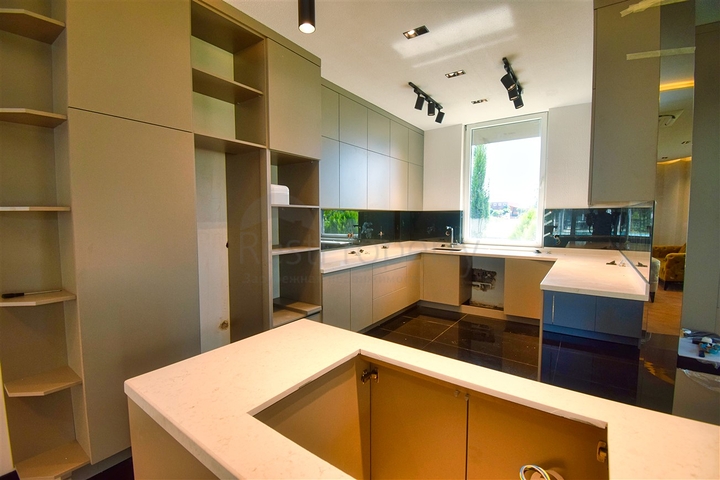 4+1 villas in the Guzeloba - Antalya neighborhood