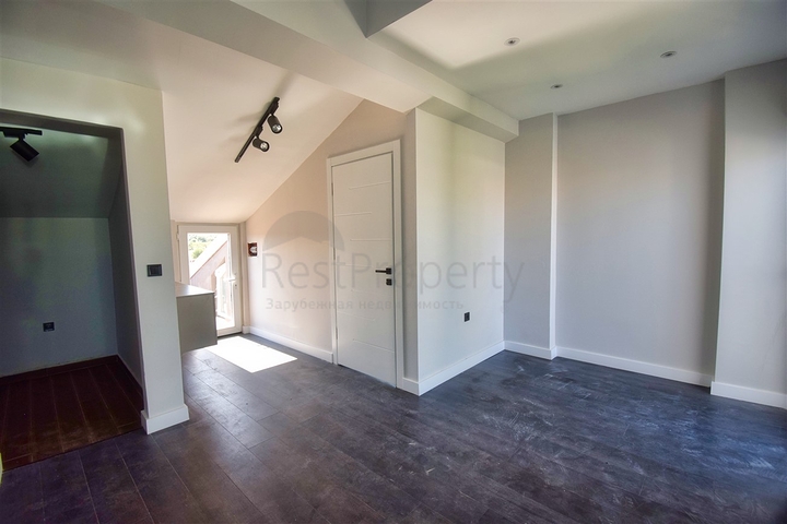 4+1 villas in the Guzeloba - Antalya neighborhood