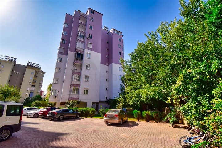A 3+1 apartment in the Guzeloba - Antalya neighborhood 