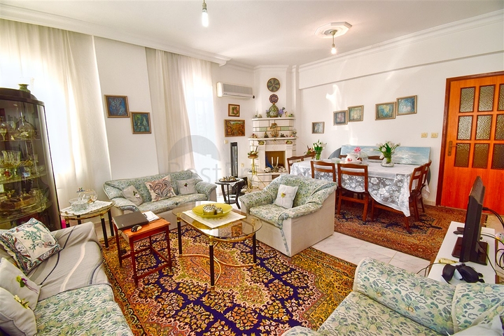 A 3+1 apartment in the Guzeloba - Antalya neighborhood 